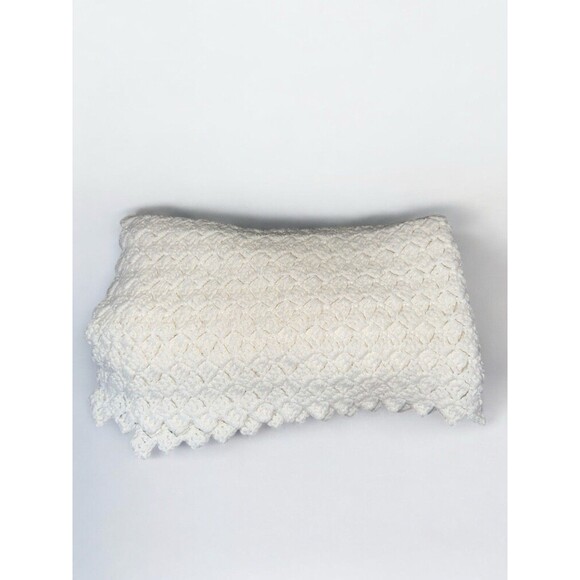 Crochet Knit White Baby Granny Afghan Throw Blanket Vintage Nursery Decor - Picture 13 of 14